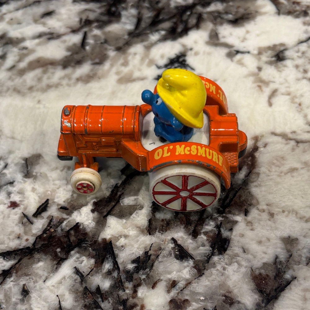 Smurf Pilot Biplane & Farmer Tractor Toy Set - Yellow & Orange - Picture 7 of 8